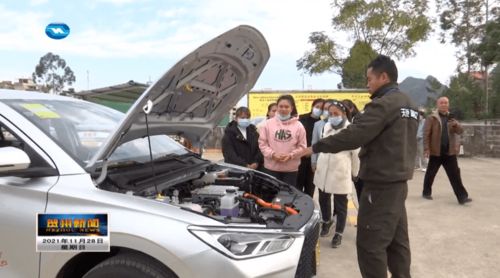 贺州投放26辆新能源教练车 开启低碳学车新模式